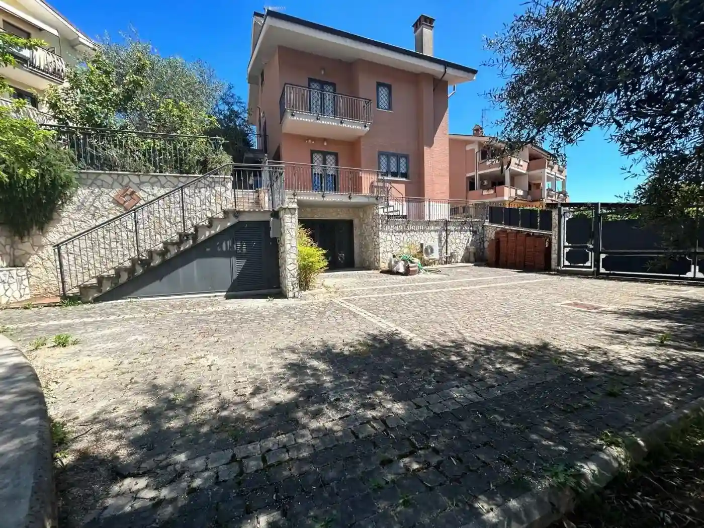 Villa - foto 2