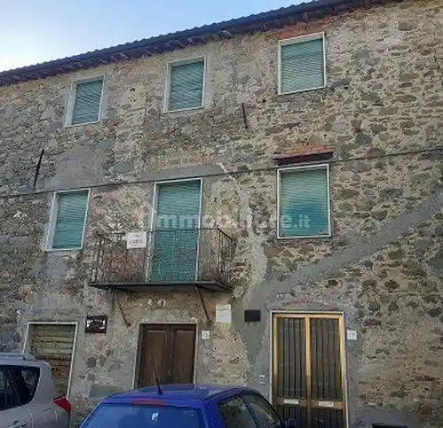 Rustico - Casale in vendita a Castelnuovo di Garfagnana