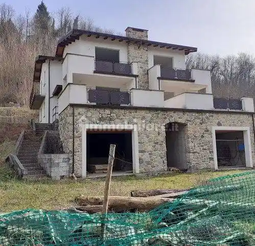 Casa indipendente in vendita a Barga