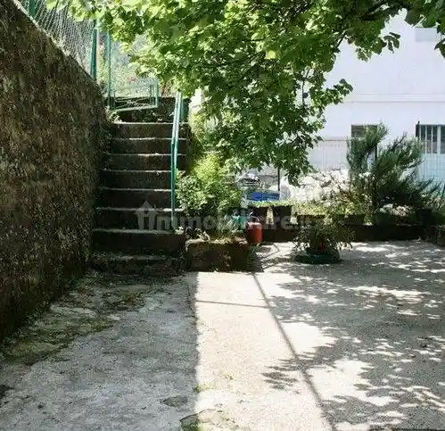 Villa in vendita a Borgo a Mozzano
