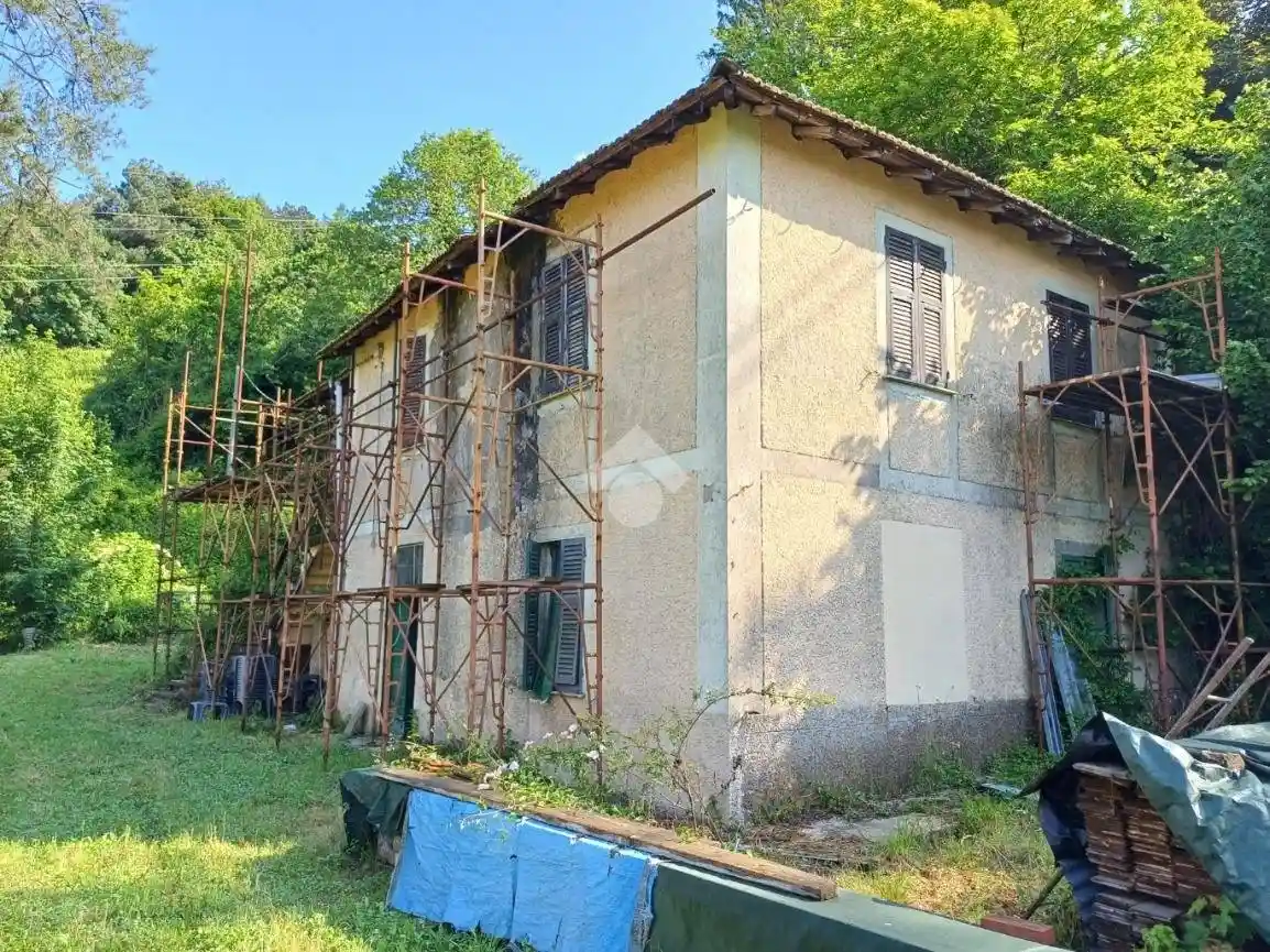 Casa indipendente in vendita a Mignanego