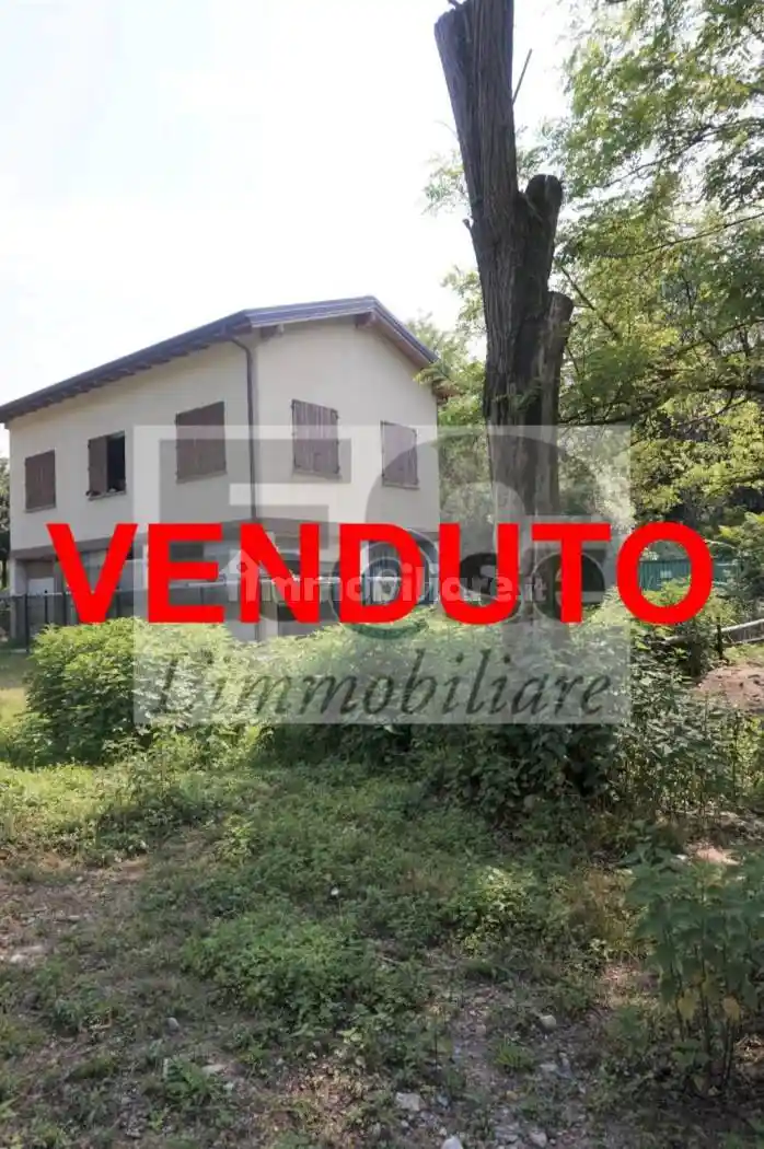 Rustico - Casale in vendita a Carate Brianza