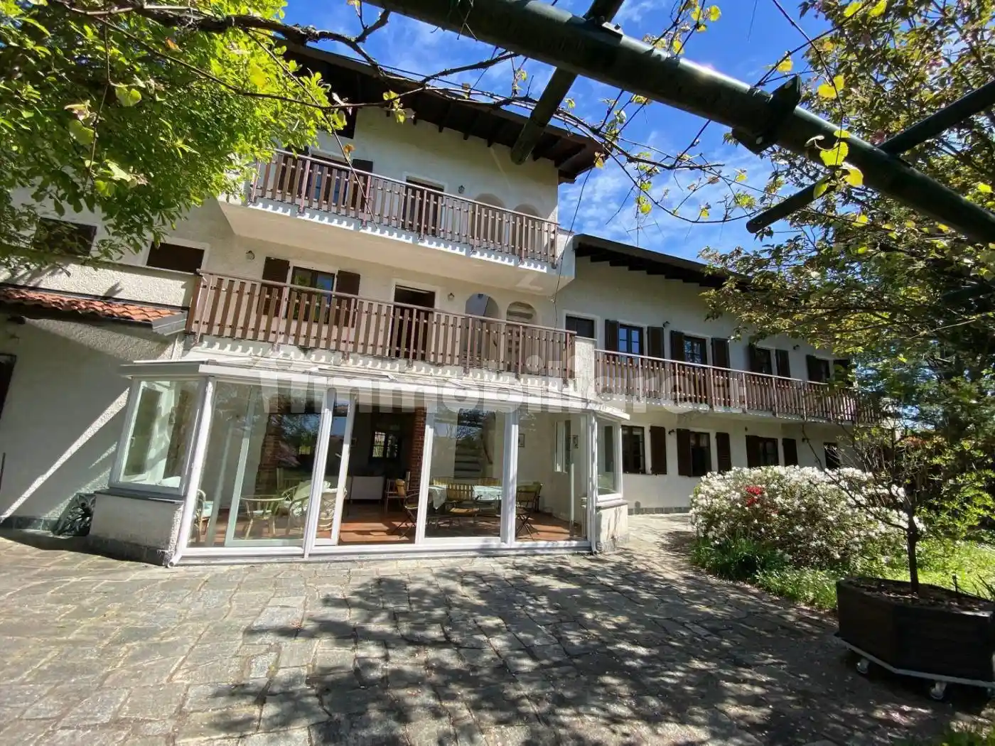 Villa in vendita a Agrate Conturbia