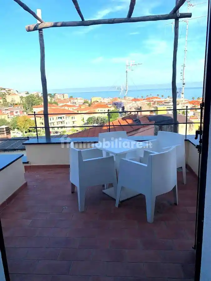 Appartamento in vendita a Borgio Verezzi