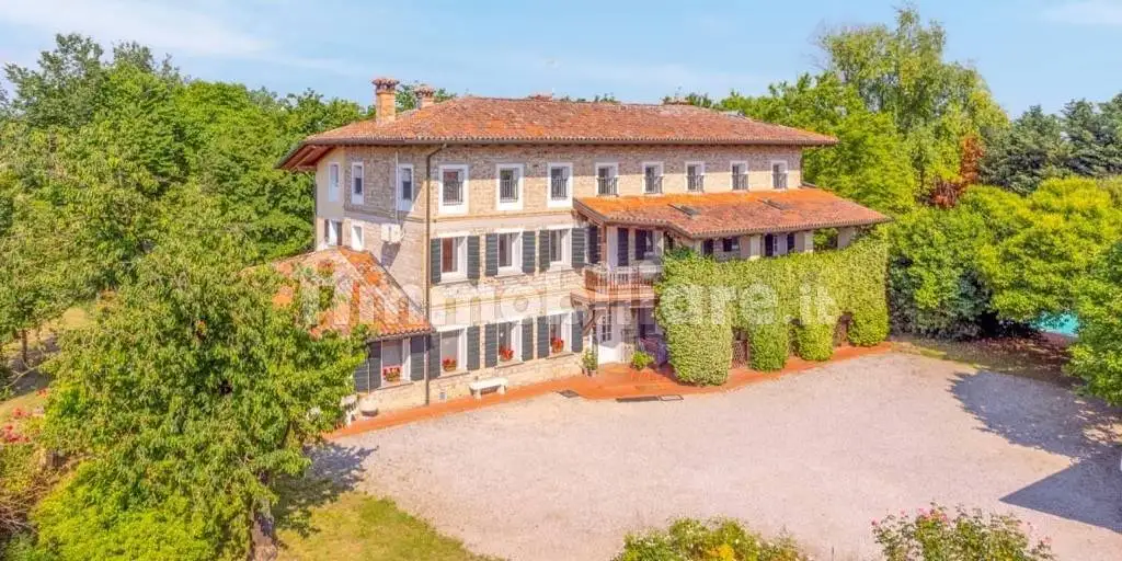 Villa in vendita a Valvasone Arzene