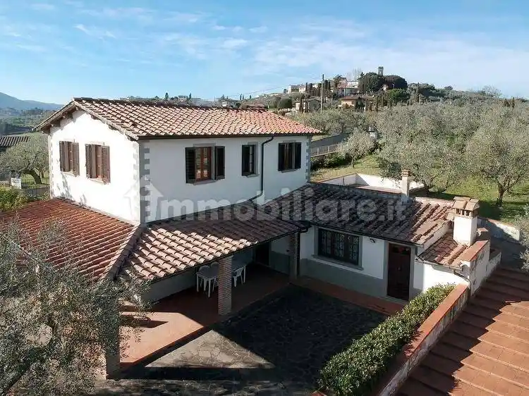 Villa in vendita a Pistoia