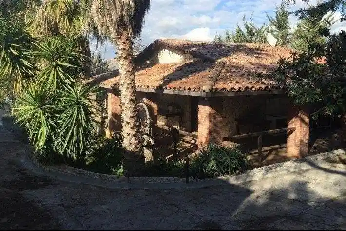 Villa in affitto a Partinico