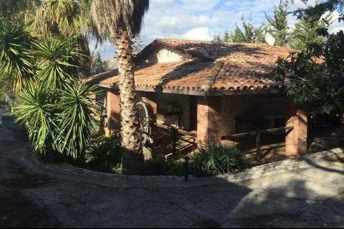 Villa in affitto a Partinico