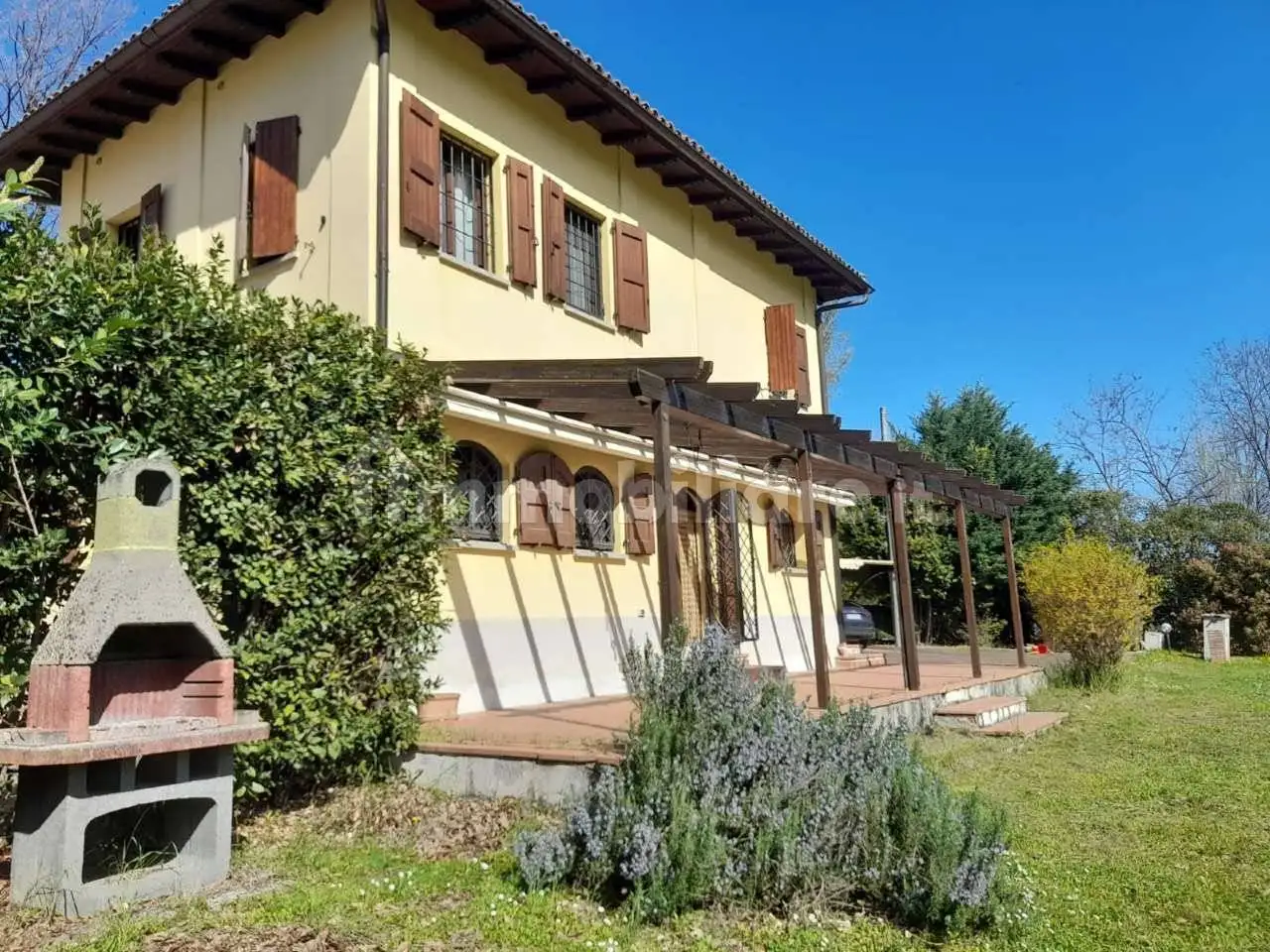 Casa indipendente in vendita a Valsamoggia