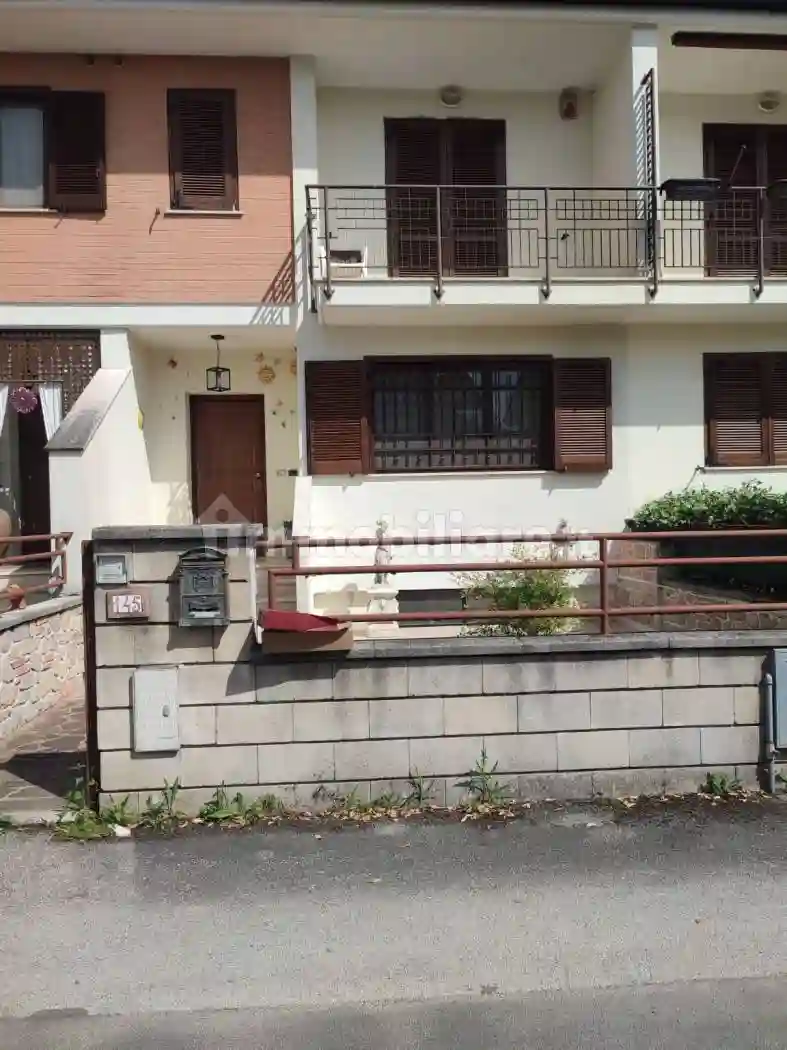 Villetta a schiera - foto 2