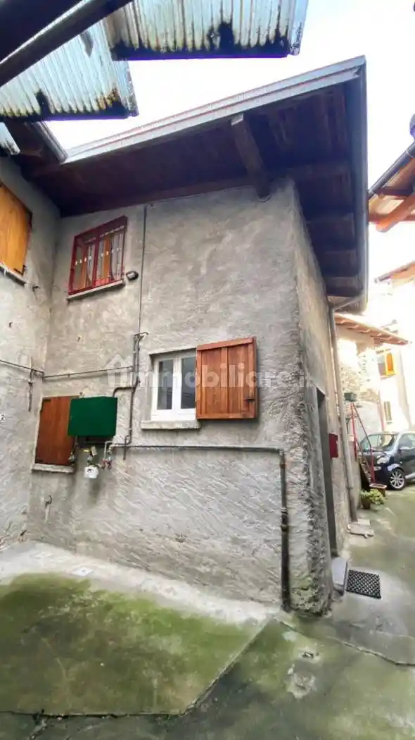 Appartamento in vendita a Arizzano