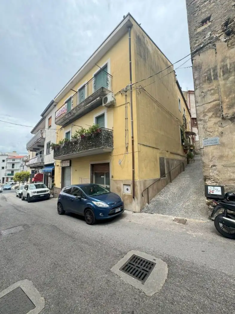 Appartamento in vendita a Serre