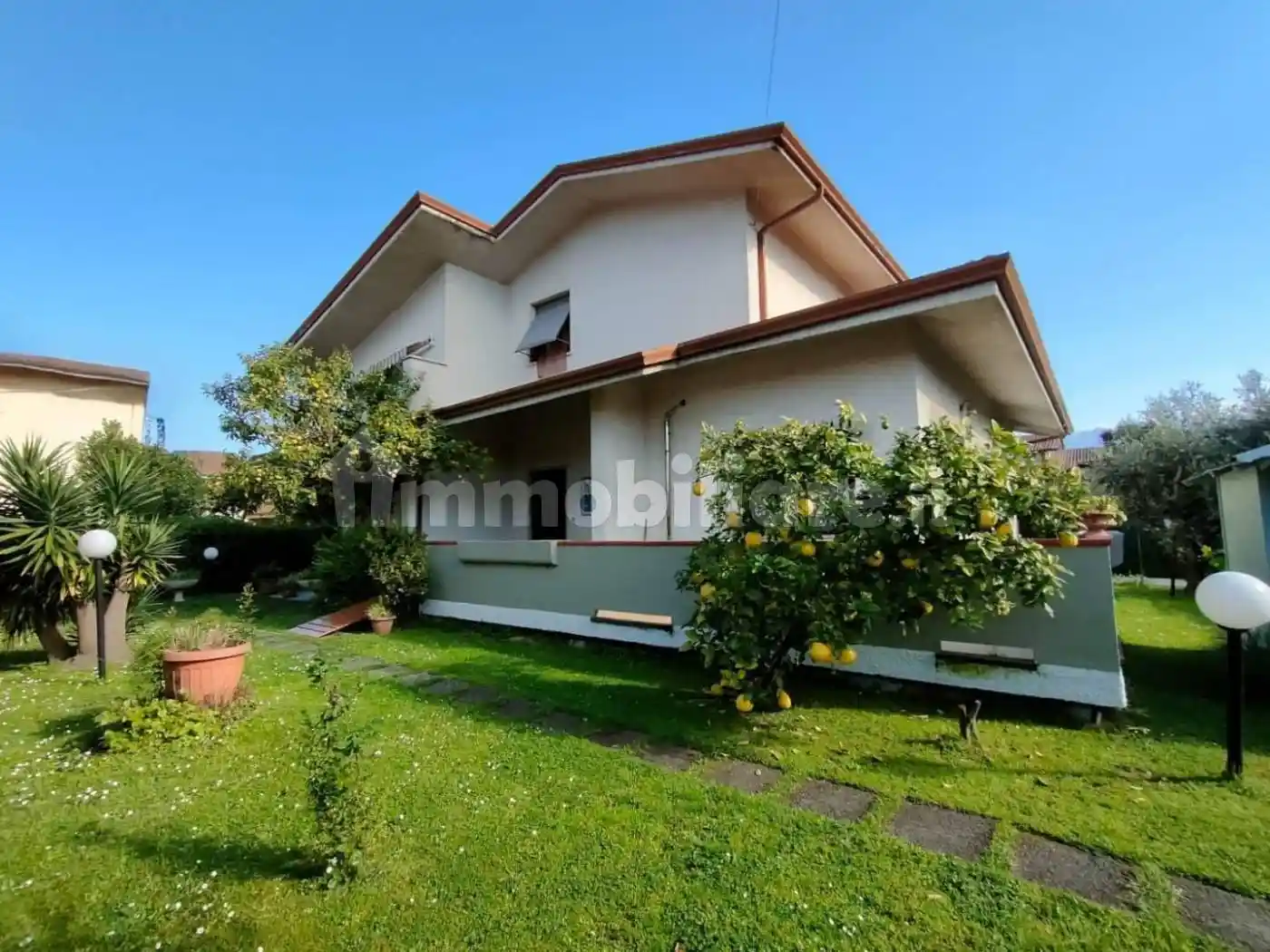 Villa in vendita a Massa