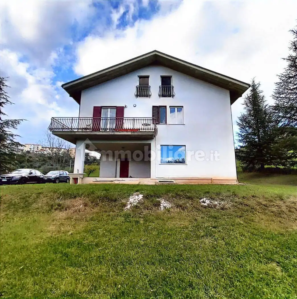 Villa in vendita a Torricella Sicura