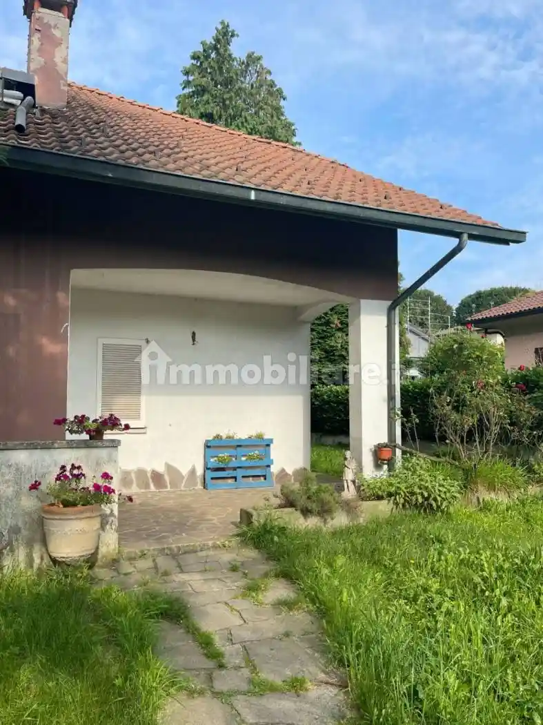 Villa in vendita a Casatenovo