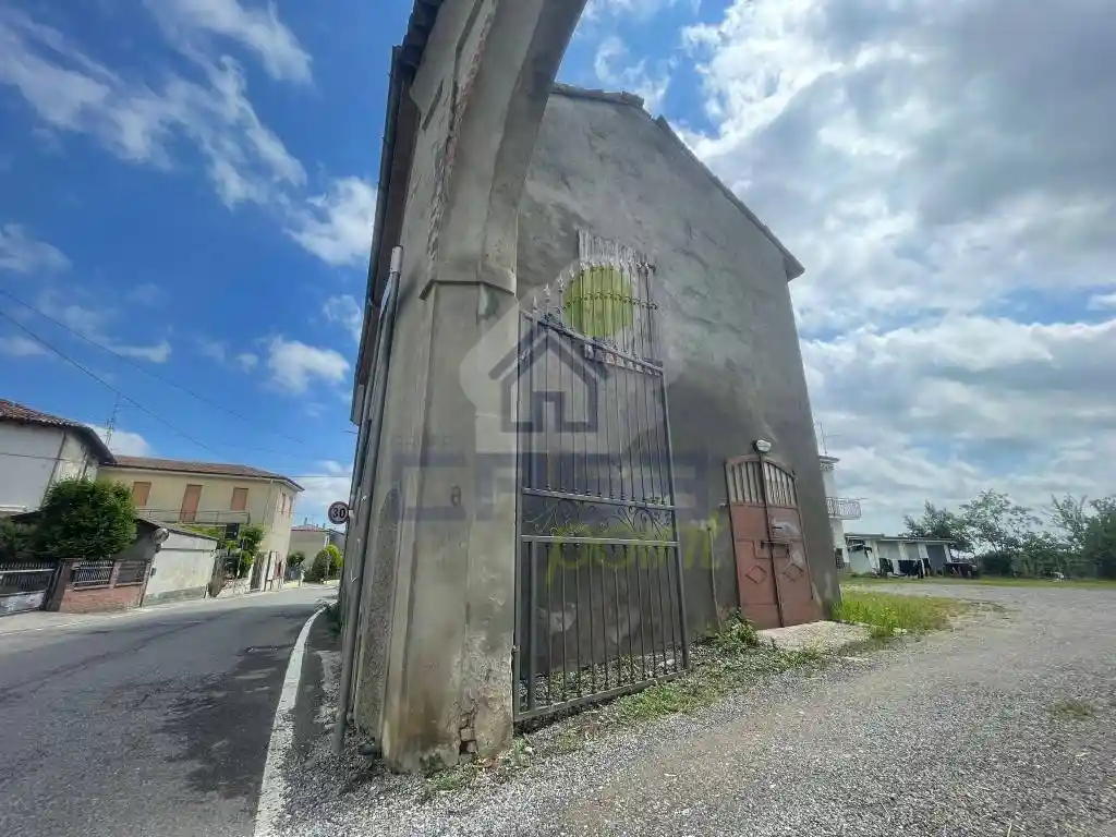 Rustico - Casale in vendita a Castel San Giovanni