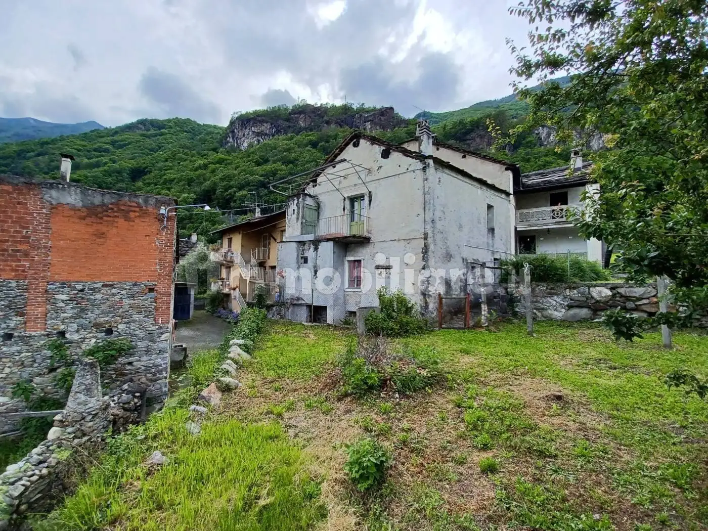 Casa indipendente in vendita a Quincinetto