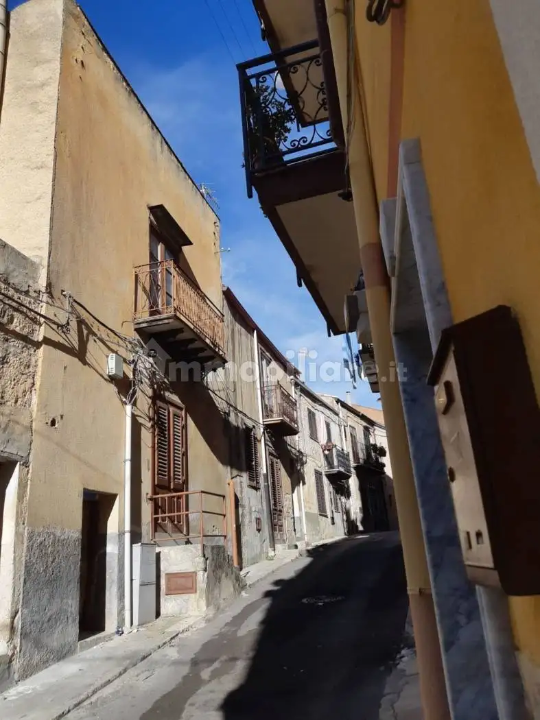 Casa indipendente in vendita a Mezzojuso