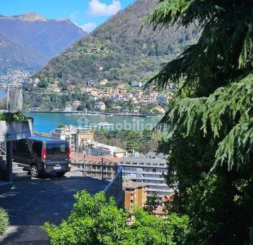 Villa in vendita a Como