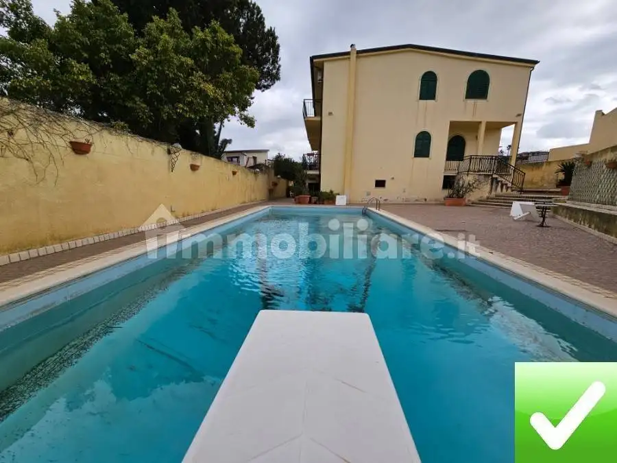 Villa in vendita a Reggio Calabria