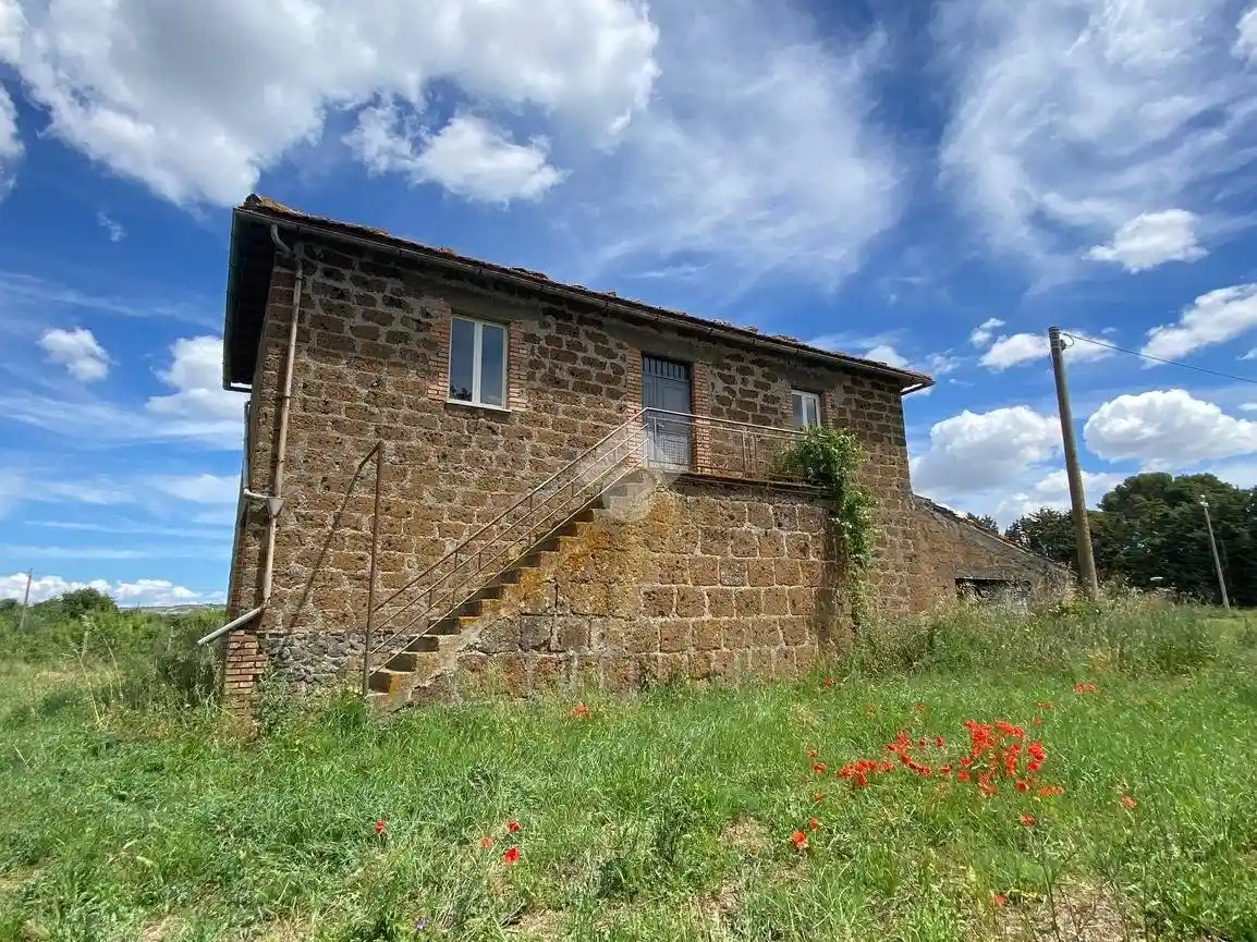 Rustico - Casale in vendita a Montefiascone