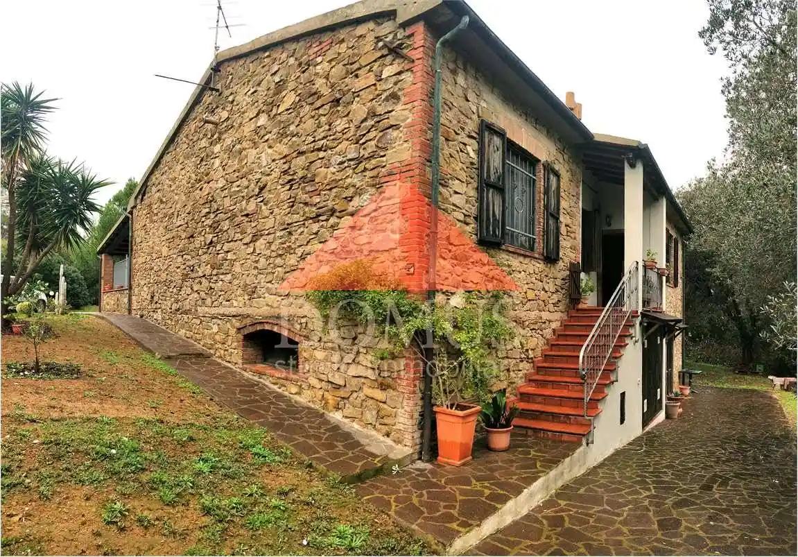 Villa in vendita a Piombino