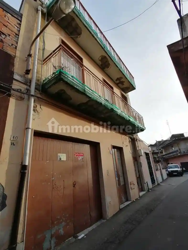 Casa indipendente in vendita a Aci Catena