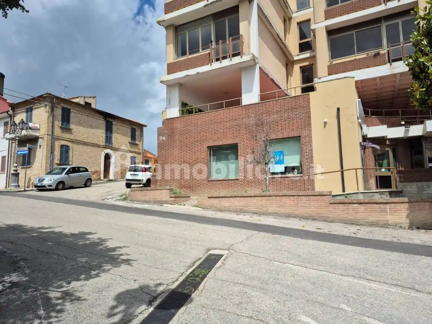 Quadrilocale piazza del Commercio, Centro, Controguerra - foto 3