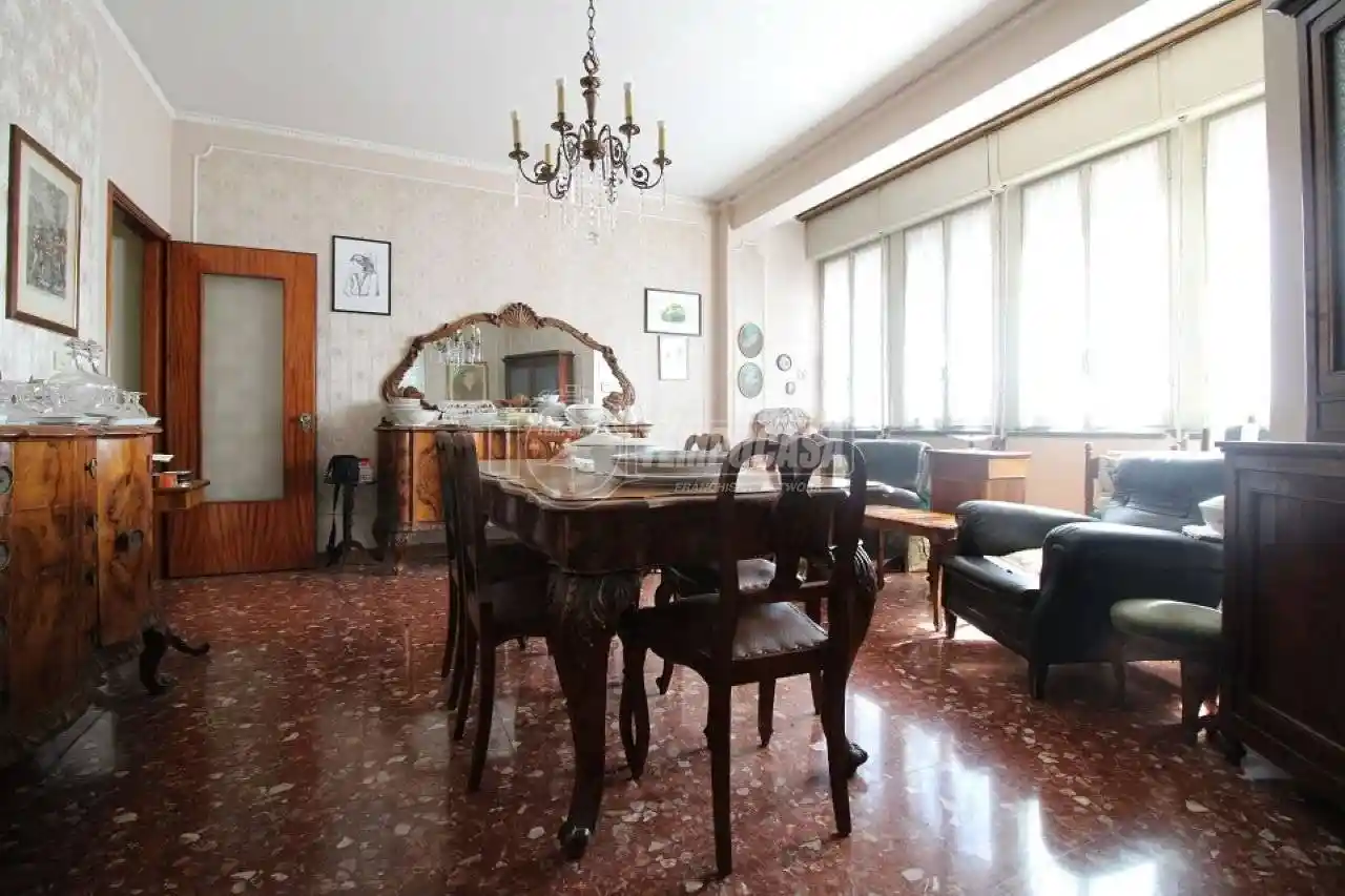 Appartamento in vendita a Reggio Emilia