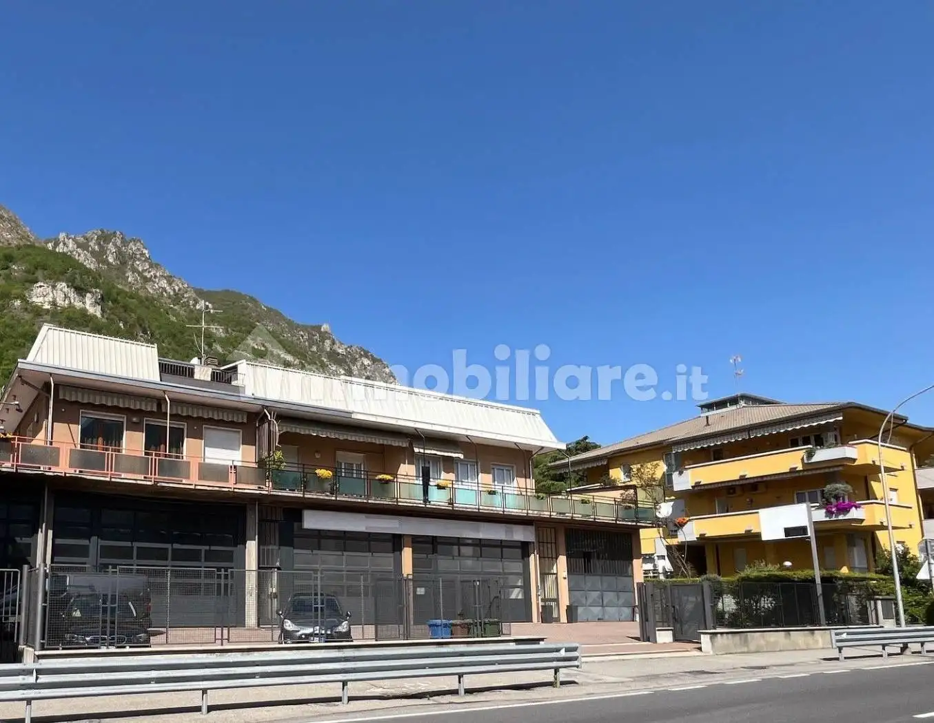 Appartamento in vendita a Pescate