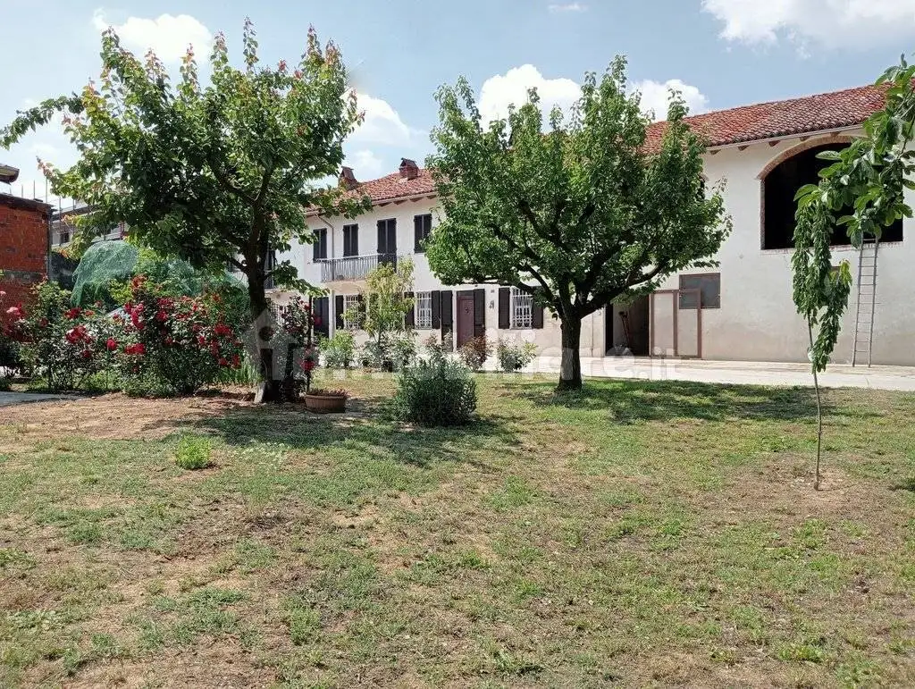 Rustico - Casale in vendita a Quattordio