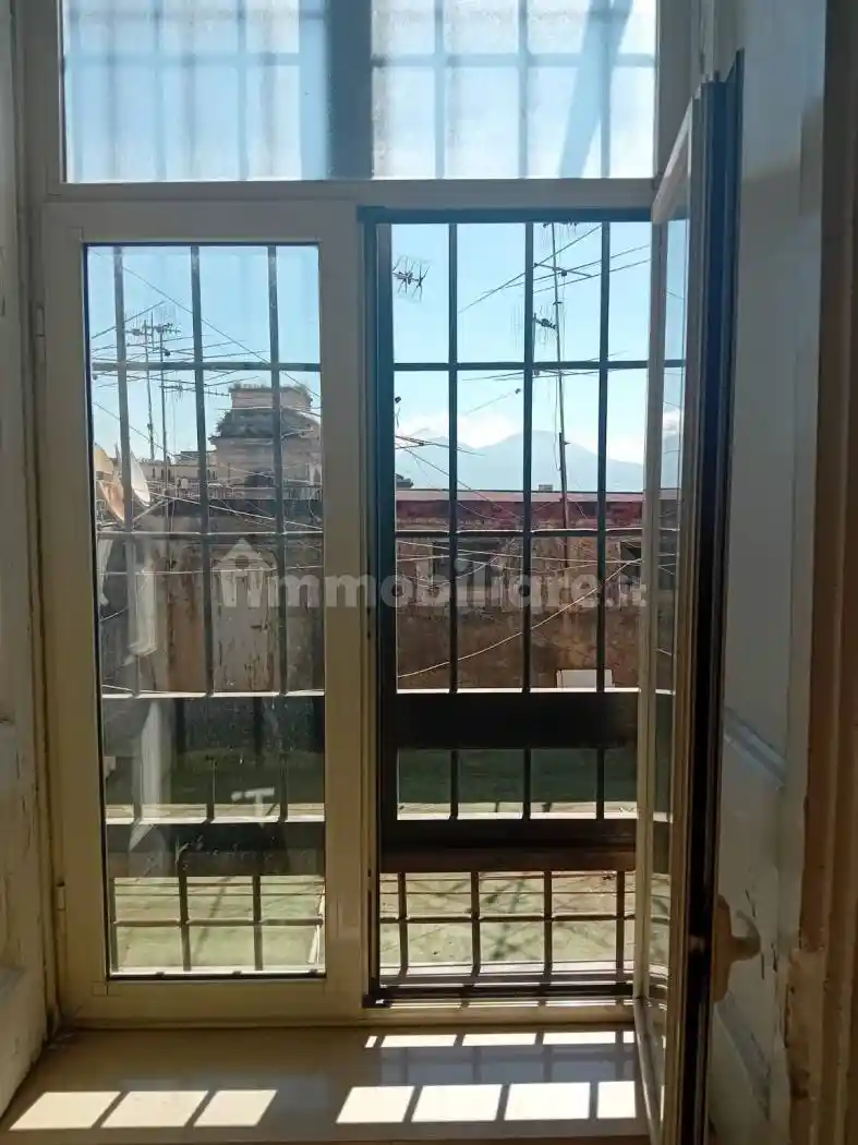 Palazzo - Edificio in Affitto - foto 4