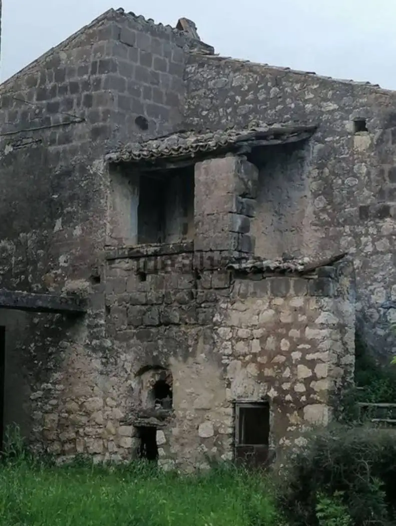 Palazzo - Edificio in vendita a Faicchio