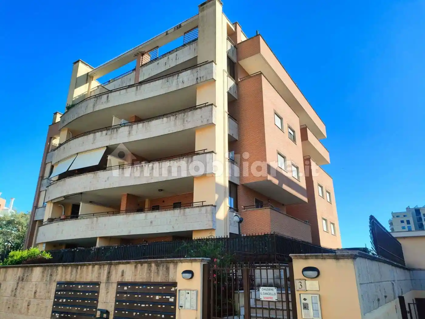 Appartamento in vendita a Pomezia