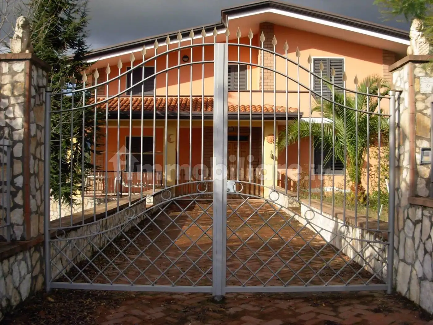 Villa in vendita a Castelvenere