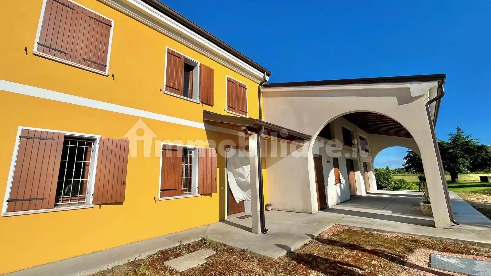 Villa in vendita a Quistello