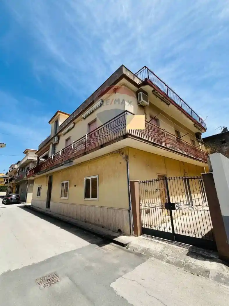 Casa indipendente in vendita a Giarratana