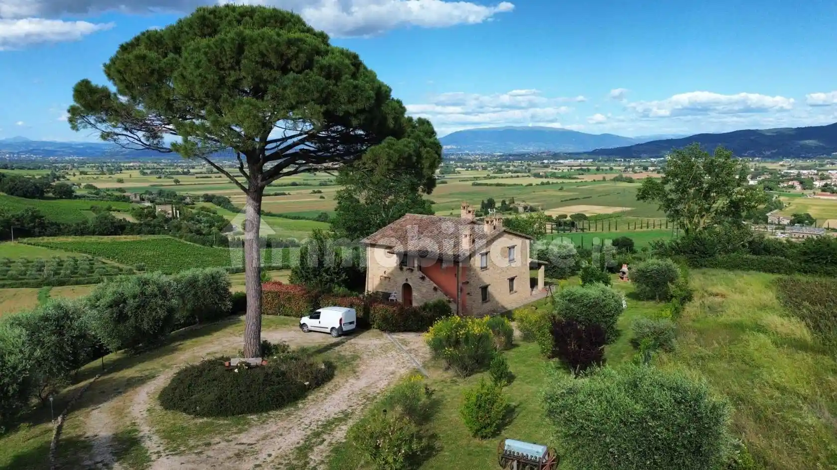 Rustico - Casale in vendita a Perugia