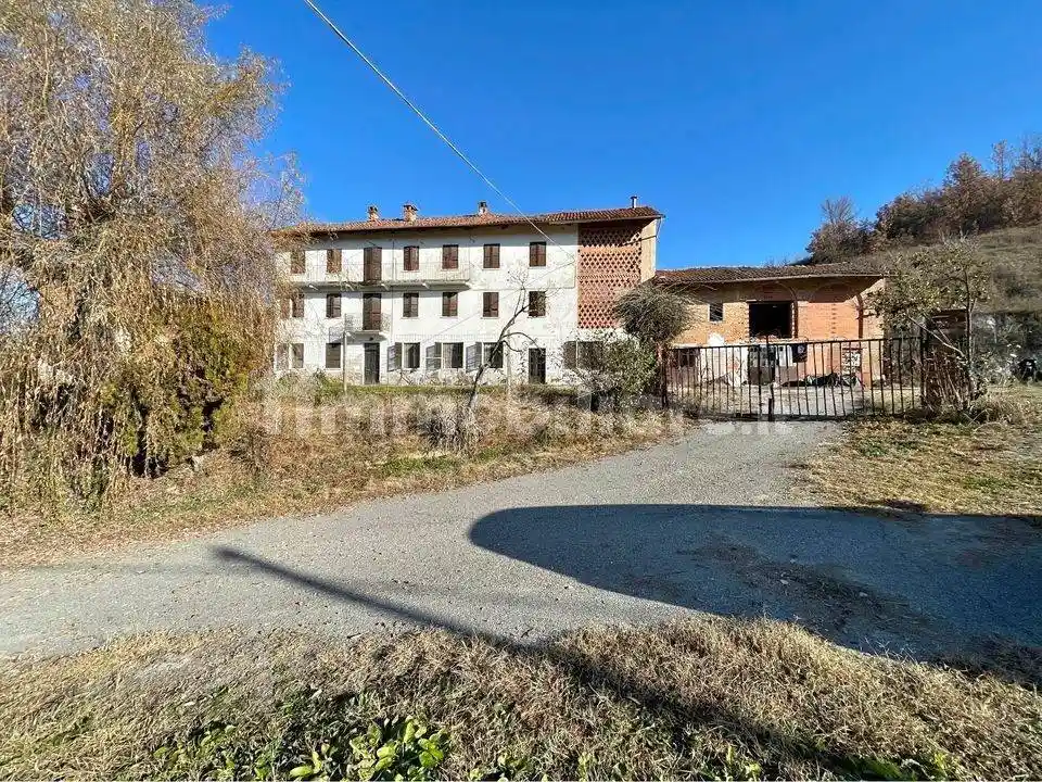 Rustico - Casale in vendita a San Damiano d'Asti