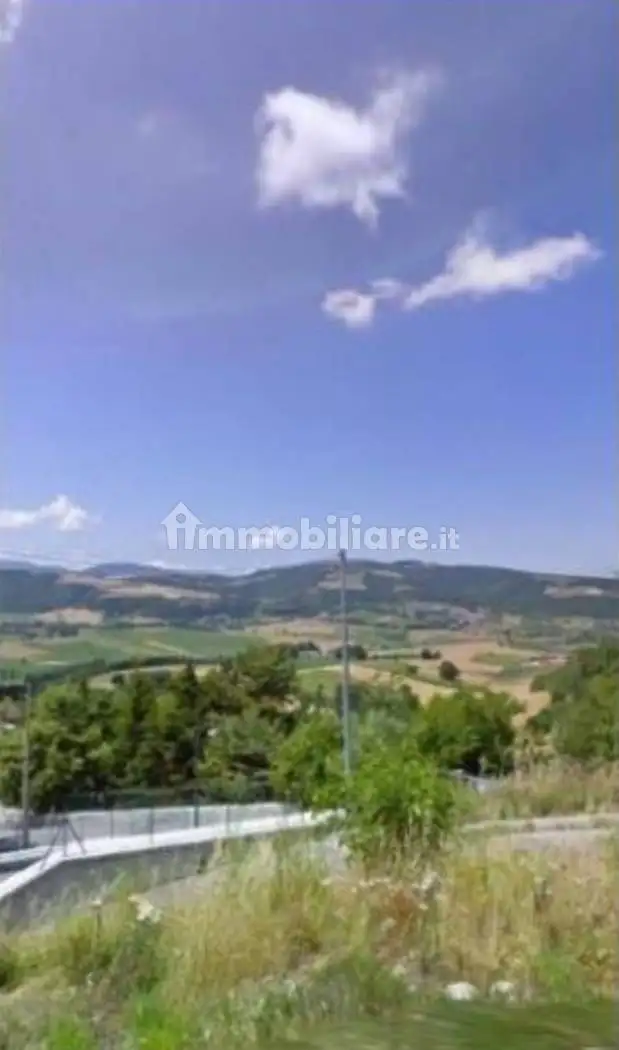 Casa indipendente in vendita a Serravalle di Chienti