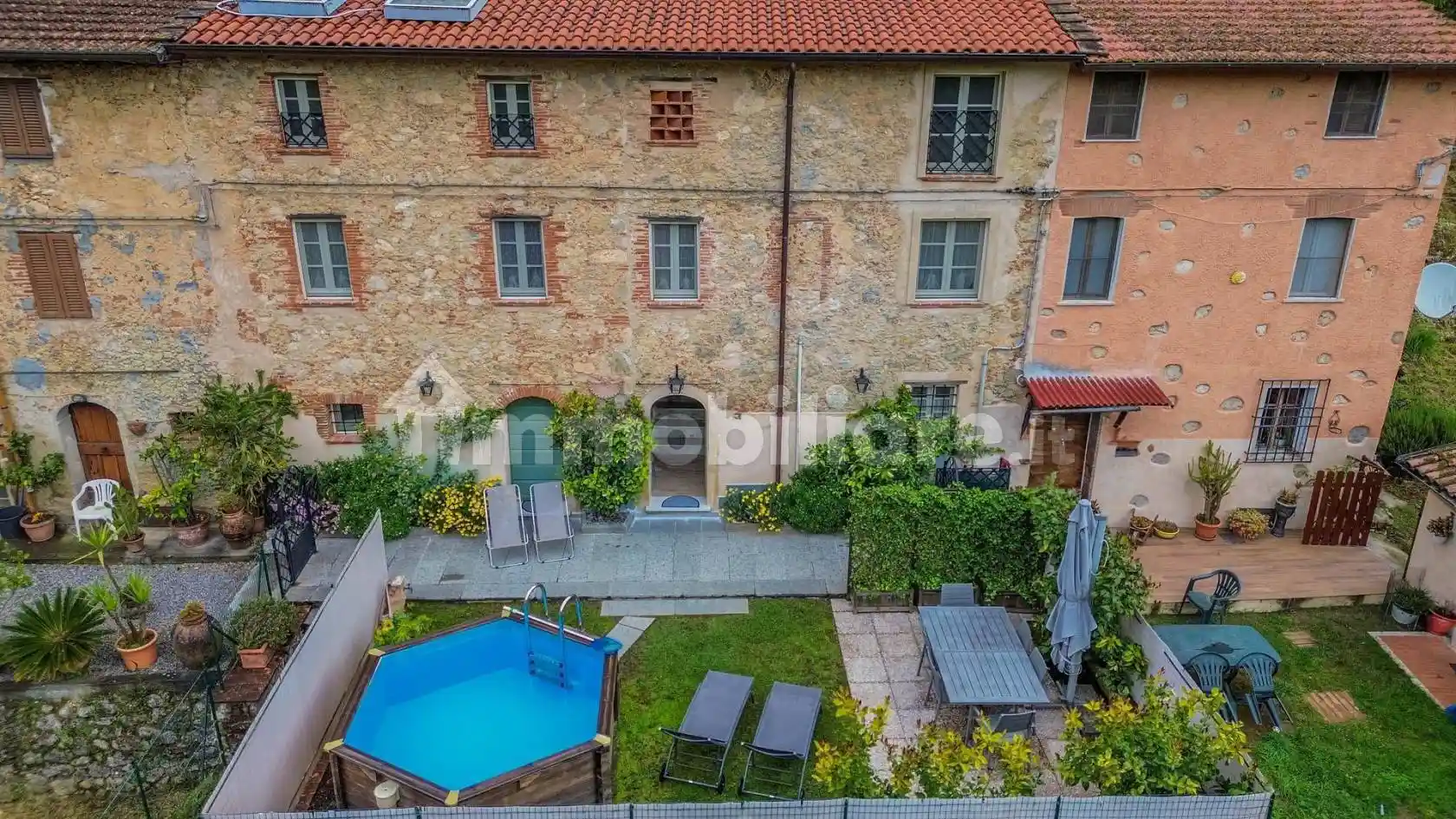 Rustico - Casale in vendita a Camaiore