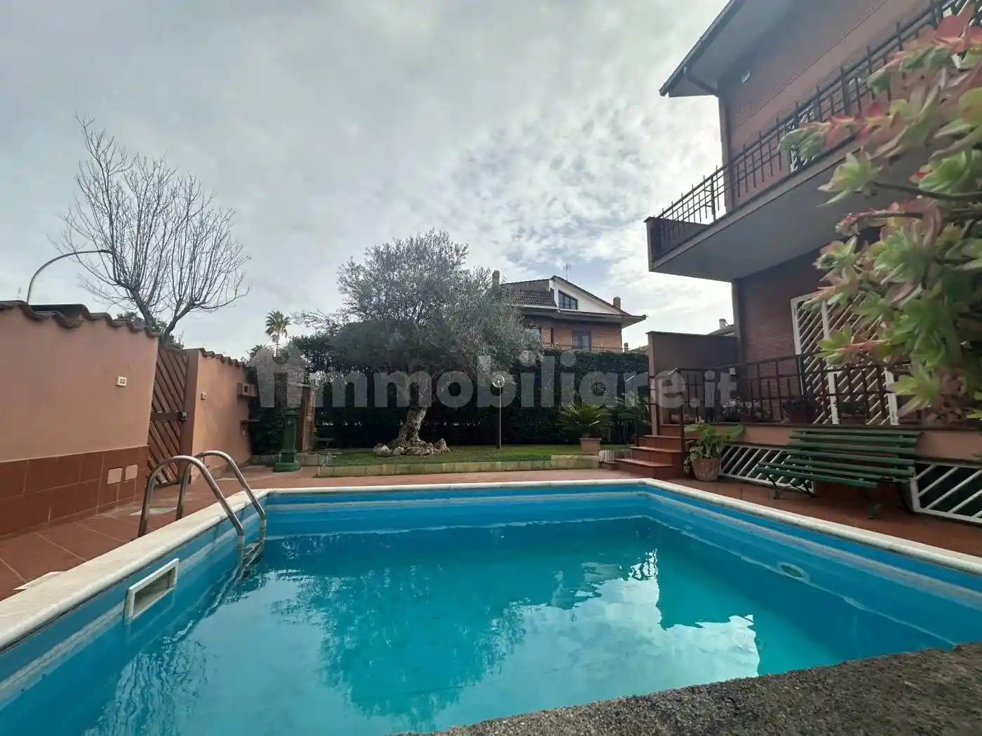 Villa plurifamiliare via Sofocle, Axa, Roma - foto 3