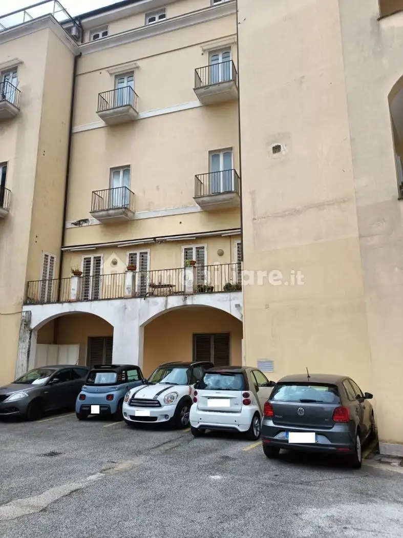 Appartamento in vendita a Caserta