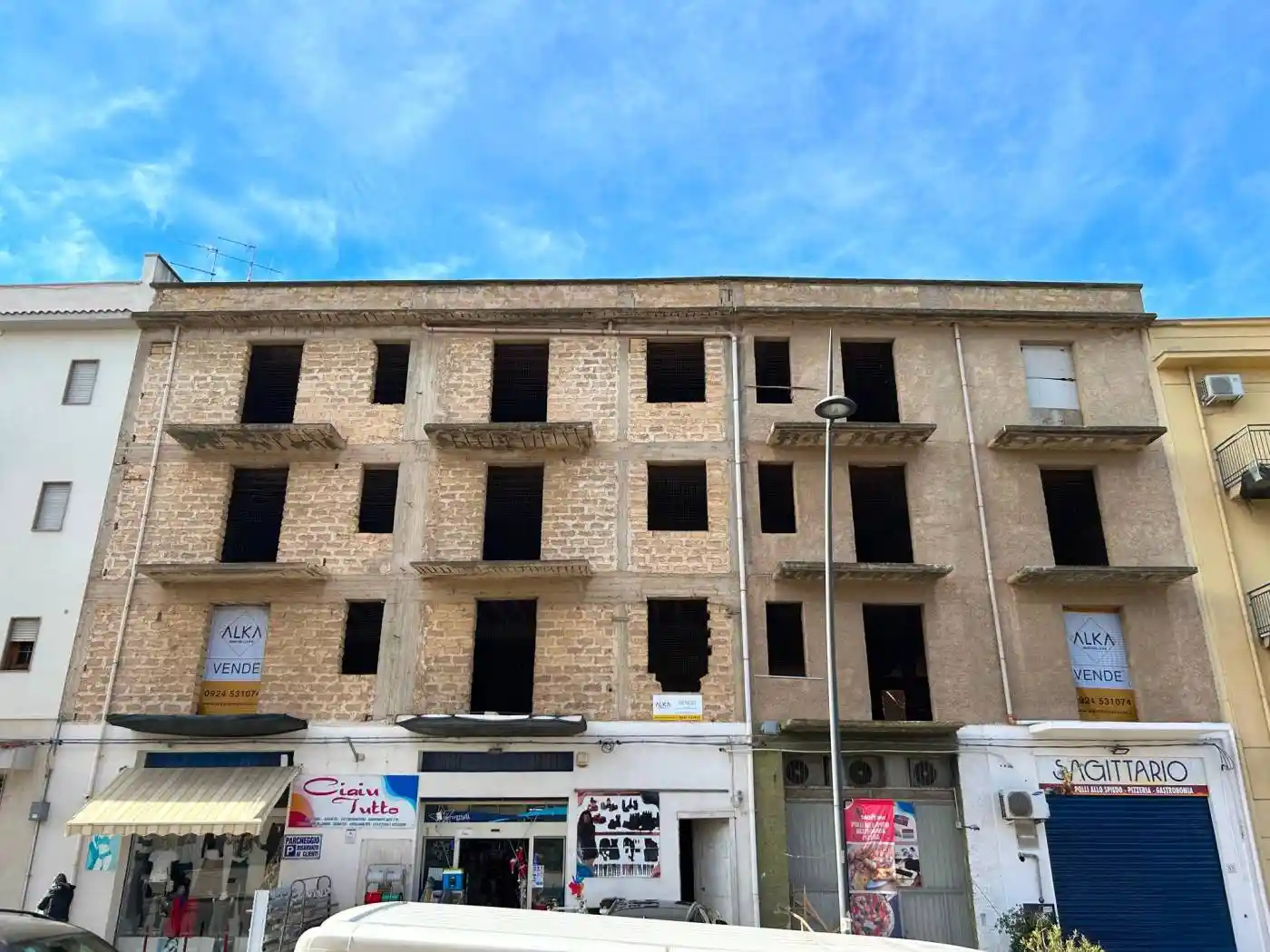 Palazzo - Edificio in vendita a Castellammare del Golfo