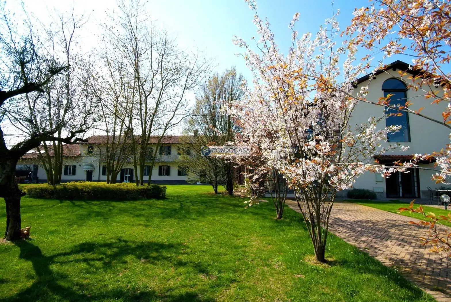 Casa indipendente in vendita a Pavia