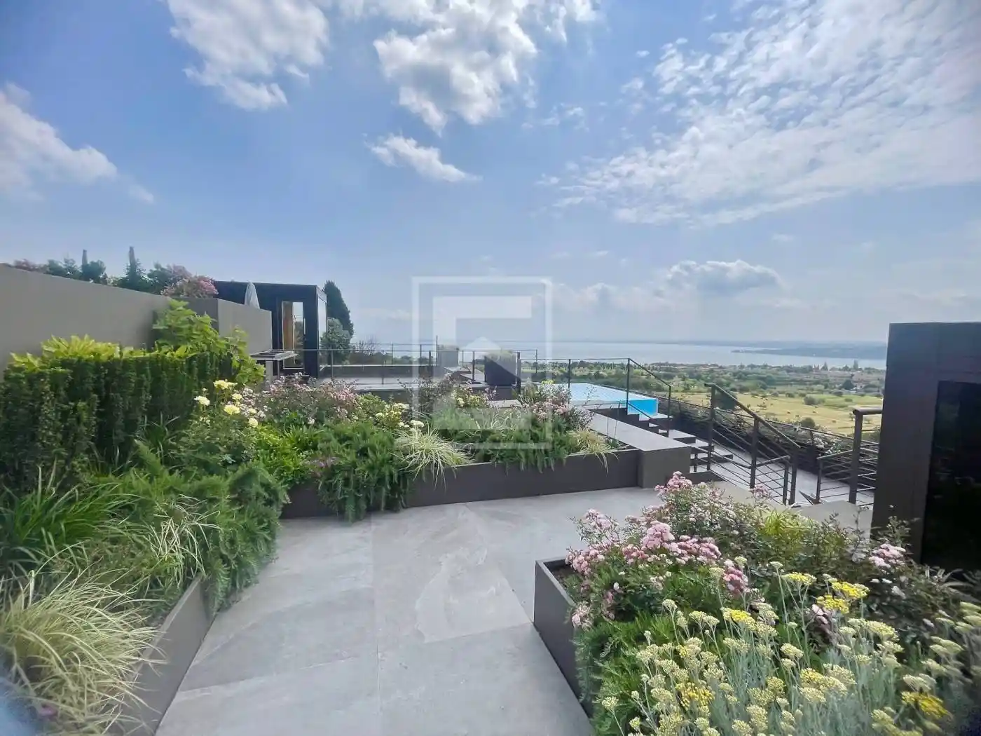 Villa in vendita a Padenghe sul Garda