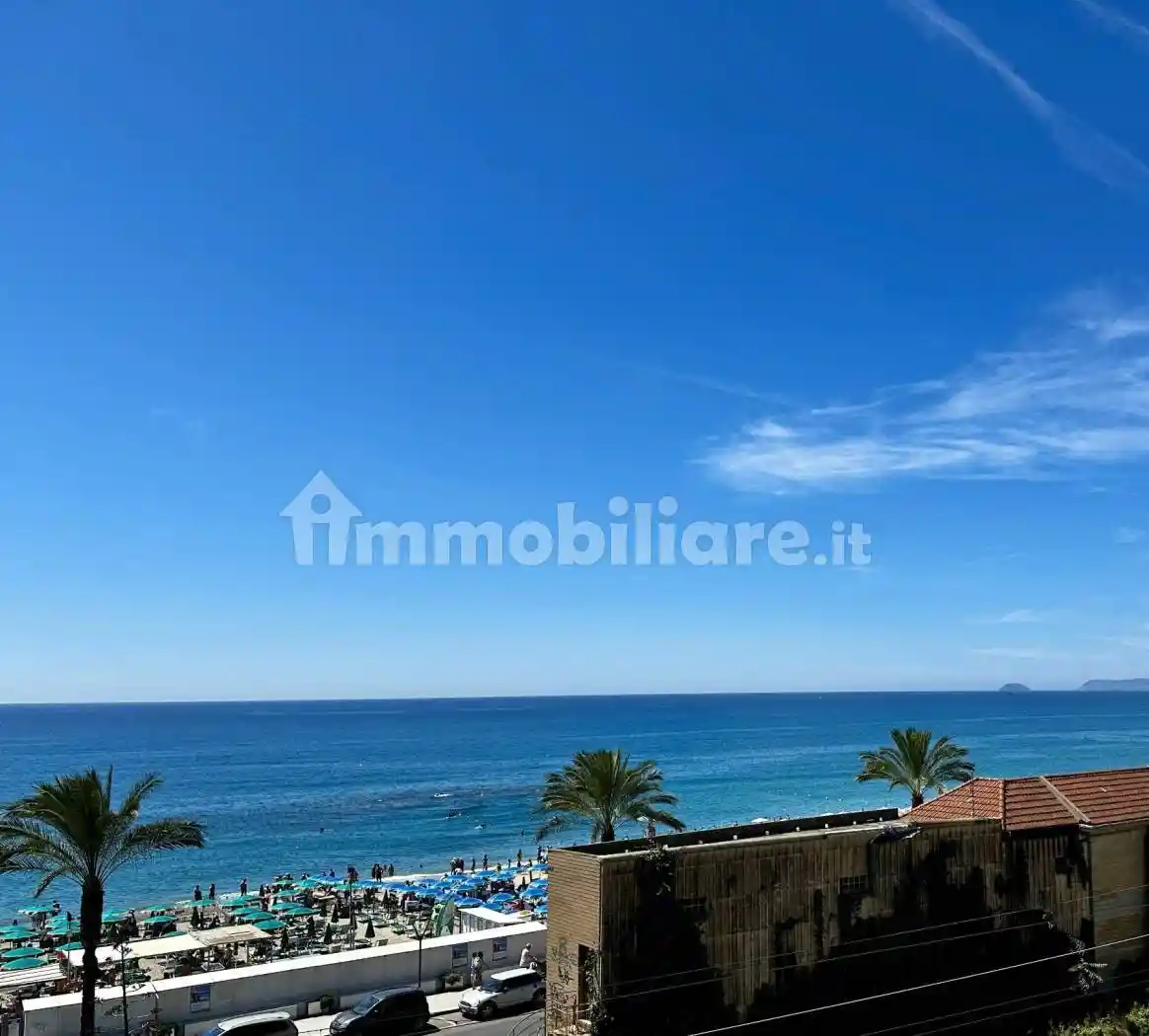 Appartamento in vendita a Pietra Ligure