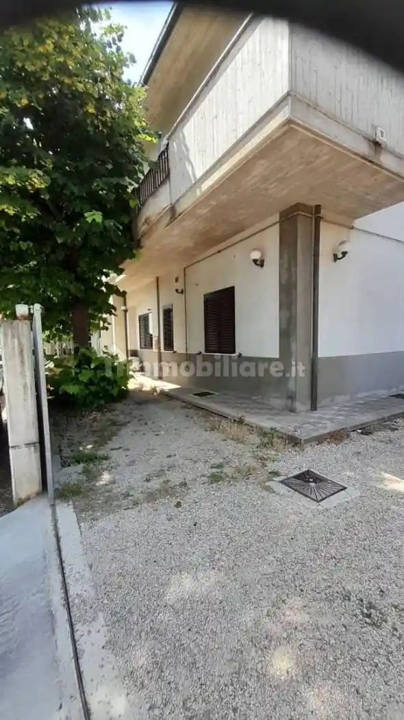 Quadrilocale via Pasquale Celommi 19, San Silvestro Spiaggia, Pescara - foto 2