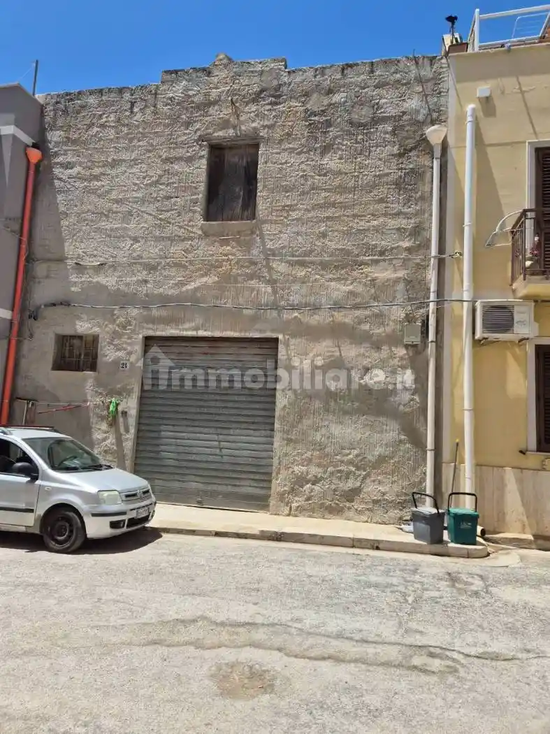 Palazzo - Edificio in vendita a Paceco