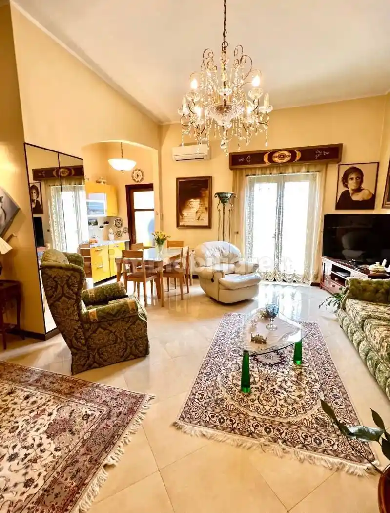 Palazzo - Edificio - foto 2